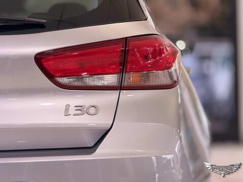 Hyundai i30 1.0 T-GDi MHEV SE Connect DCT Euro 6 (s/s) 5dr 7