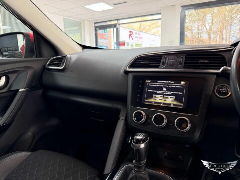 Renault Kadjar 1.3 TCe Iconic Euro 6 (s/s) 5dr 26