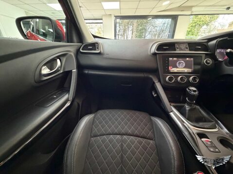 Renault Kadjar 1.3 TCe Iconic Euro 6 (s/s) 5dr 44