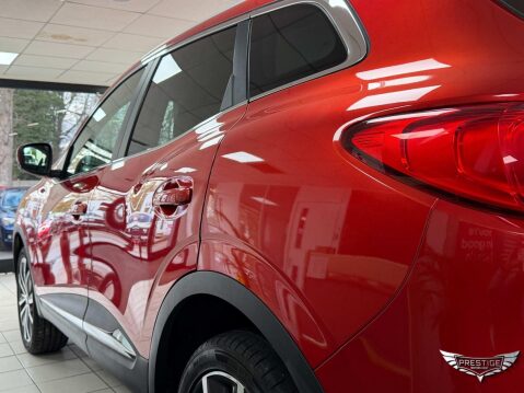 Renault Kadjar 1.3 TCe Iconic Euro 6 (s/s) 5dr 59