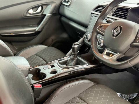 Renault Kadjar 1.3 TCe Iconic Euro 6 (s/s) 5dr 23