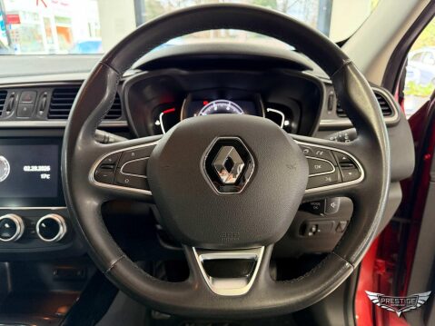 Renault Kadjar 1.3 TCe Iconic Euro 6 (s/s) 5dr 48