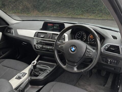 BMW 1 Series 118d SE 5-door 7