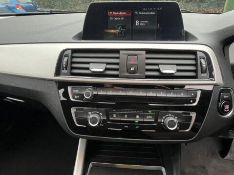 BMW 1 Series 118d SE 5-door 11