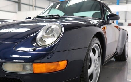 Porsche 993 993 Carrera Coupe - Exquisite Example 19