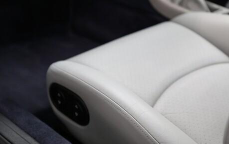 Porsche 993 993 Carrera Coupe - Exquisite Example 31