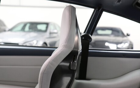 Porsche 993 993 Carrera Coupe - Exquisite Example 34