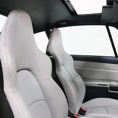 Porsche 993 993 Carrera Coupe - Exquisite Example 2