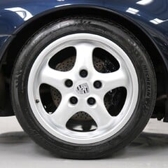 Porsche 993 993 Carrera Coupe - Exquisite Example 3