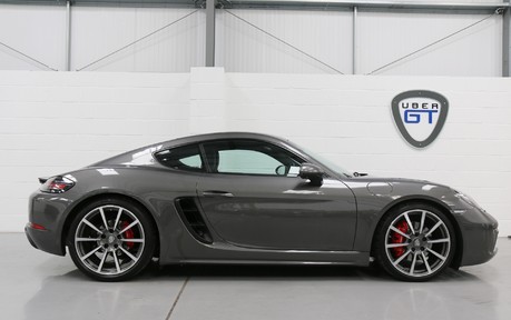 Porsche 718 Cayman S PDK with an Ultimate Specification 2