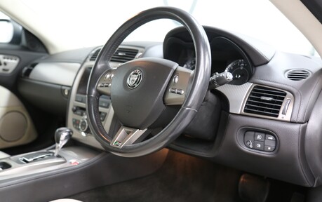 Jaguar XKR Stunning Cherished Example - Only 3 Owners 6
