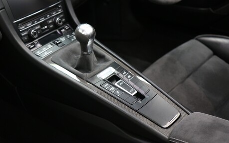 Porsche Boxster Spyder with Huge Specification and Full Porsche Service History 31