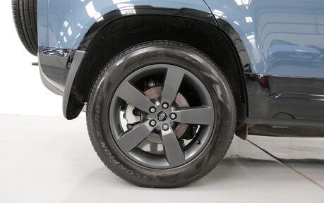 Land Rover Defender 110 D250 x-Dynamic HSE - 1 Owner 16
