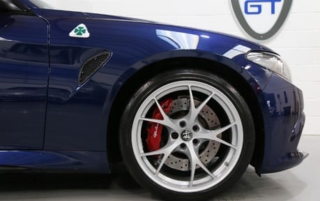 Alfa Romeo Giulia V6 Bi-Turbo Quadrifoglio - 1 Owner with a Great Specification 13
