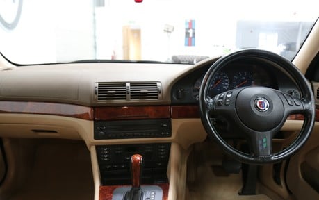 BMW Alpina B10 B10 3.3 - Special and Rare Modern Classic 17