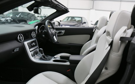 Mercedes-Benz SLK SLK200 BlueEfficiency - Stunning Low Mileage and Only 2 Owners! 8