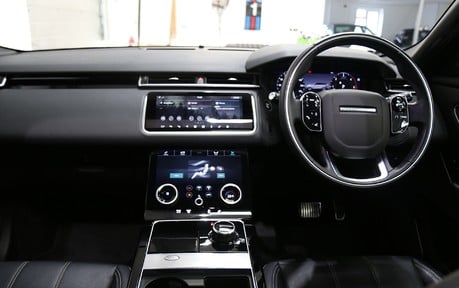 Land Rover Range Rover Velar R-DYNAMIC SE D300 - 1 Owner Car with Sliding Panoramic Roof and 22" Alloys 15
