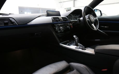 BMW 4 Series 440i M Sport with Harman Kardon, Adaptive LED Headlights and More 4