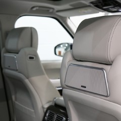 Land Rover Range Rover TDV6 Vogue SE - Meridian Signature Sound, HUD, Sliding Panoramic Roof 3