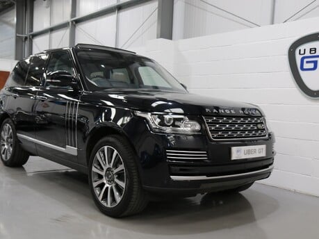 Land Rover Range Rover TDV6 Vogue SE - Meridian Signature Sound, HUD, Sliding Panoramic Roof Service History