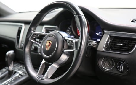Porsche Macan GTS PDK - 1 Owner, Air Suspension, Adaptive Cruise Control and More 18