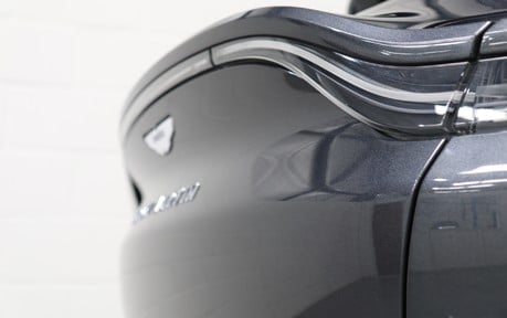 Aston Martin DBX V8 - Convenience / DB Elegance / Indulgence Pack 12