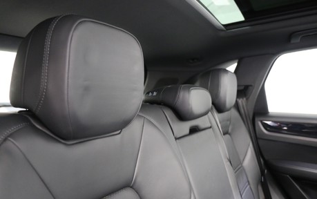 Porsche Cayenne V6 - 1 Owner - Panoramic Roof, BOSE and More 20