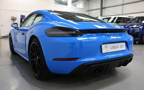 Porsche 718 Cayman GTS 4.0 PDK with a Huge Specification 3