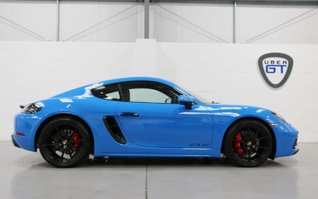 Porsche 718 Cayman GTS 4.0 PDK with a Huge Specification 1