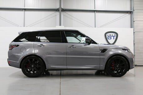 Land Rover Range Rover Sport HSE Dynamic P400E - Stunning Example