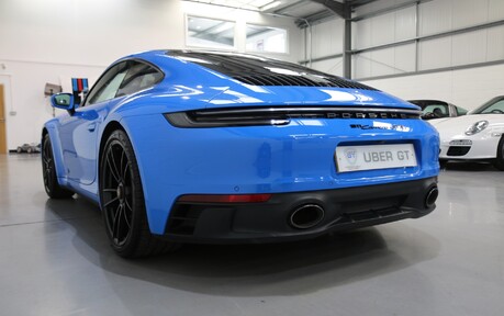 Porsche 911 Carrera GTS - Rear-Axle Steering, 18-Way Seats, Panoramic Roof and More 3
