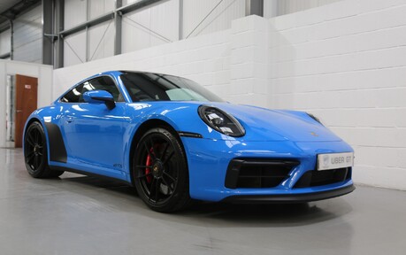 Porsche 911 Carrera GTS - Rear-Axle Steering, 18-Way Seats, Panoramic Roof and More 2