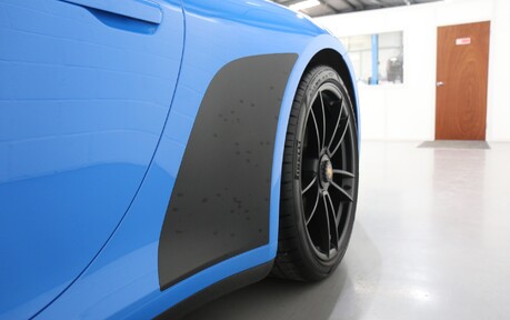 Porsche 911 Carrera GTS - Rear-Axle Steering, 18-Way Seats, Panoramic Roof and More 26