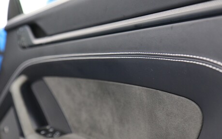 Porsche 911 Carrera GTS - Rear-Axle Steering, 18-Way Seats, Panoramic Roof and More 12