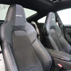 Porsche 911 Carrera GTS - Rear-Axle Steering, 18-Way Seats, Panoramic Roof and More 3