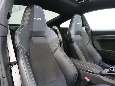 Porsche 911 Carrera GTS - Rear-Axle Steering, 18-Way Seats, Panoramic Roof and More Service History