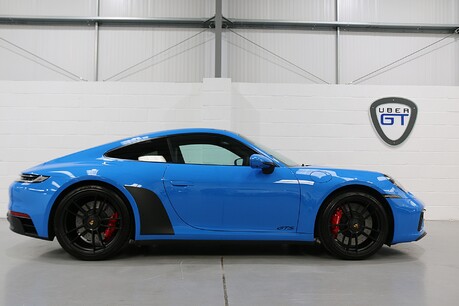 Porsche 911 Carrera GTS - Rear-Axle Steering, 18-Way Seats, Panoramic Roof and More