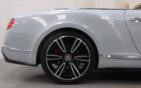 Bentley Continental GTC V8 S - Fabulous example with a Great History 32