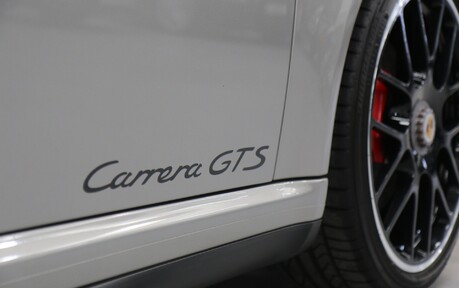 Porsche 911 Carrera GTS PDK - Aerokit and Just Serviced at Porsche Reading 14