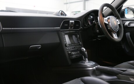 Porsche 911 Carrera GTS PDK - Aerokit and Just Serviced at Porsche Reading 4