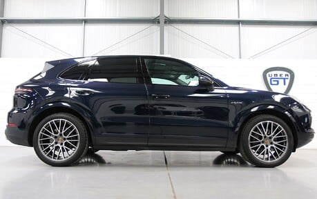 Porsche Cayenne V6 e-Hybrid - Pan Roof, Air Suspension, Head Up Display 1