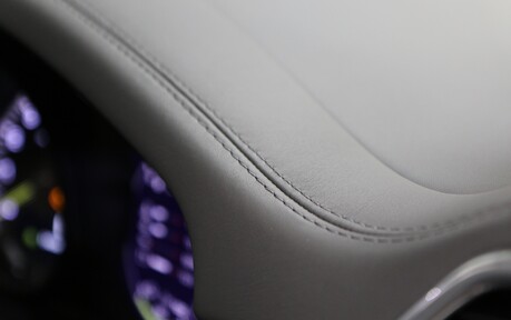 Porsche Cayenne V6 e-Hybrid - Pan Roof, Air Suspension, Head Up Display 14