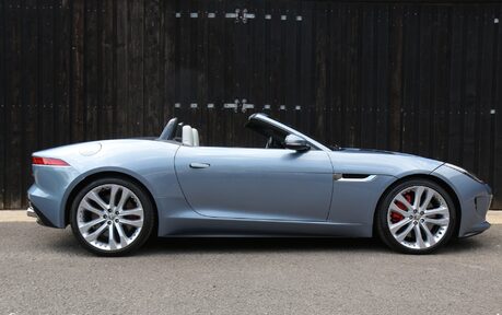Jaguar F-Type V8 S - Stunning Example with a Great History 1
