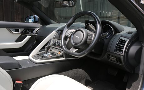 Jaguar F-Type V8 S - Stunning Example with a Great History 6