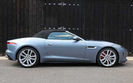 Jaguar F-Type V8 S - Stunning Example with a Great History 13