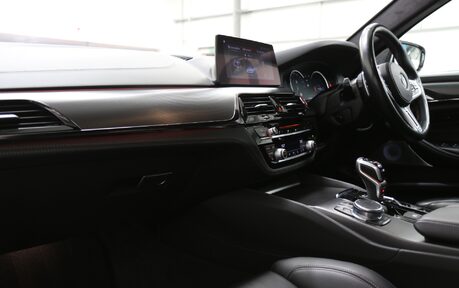BMW M5 Comfort, Driving Assistant Plus Pack, M Exhaust and B&W 4