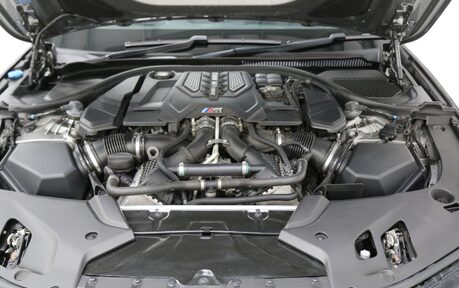 BMW M5 Comfort, Driving Assistant Plus Pack, M Exhaust and B&W 32