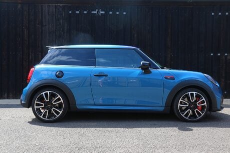 Mini Hatch John Cooper Works - Huge Specification
