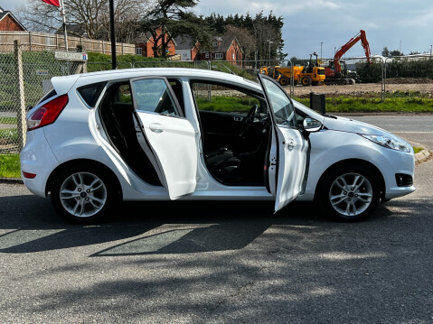 Ford Fiesta ZETEC **SORRY NOW SOLD** 4