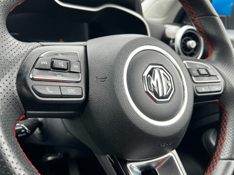MG ZS EXCLUSIVE VTI-TECH 21